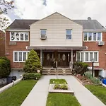 Spacious Comfy In Cozy Classy Duplex New York