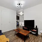 Apartment Lovely 3-bedroom In The Heart Of Brooklyn