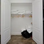 Lovely 3-bedroom In The Heart Of Brooklyn Apartment