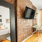 26-3a Gramercy W D Outdoor Courtyard New York