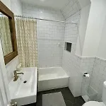 Bright & Spacious 3-bedroom In Vibrant Bushwick! Apartment *