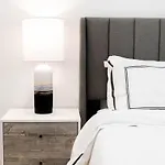 Apartment 202 New 1br In Prime Greenpoint New York