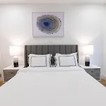 202 New 1br In Prime Greenpoint * New York