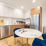 202 New 1br In Prime Greenpoint * New York