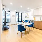 202 New 1br In Prime Greenpoint New York
