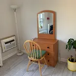 Cheerful 2 Bed In Heart Of Queens Homestay *