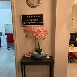 Cheerful 2 Bed In Heart Of Queens