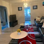 Cheerful 2 Bed In Heart Of Queens Homestay *