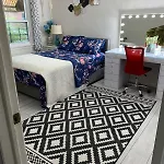 Cheerful 2 Bed In Heart Of Queens Homestay New York