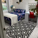 Cheerful 2 Bed In Heart Of Queens * New York