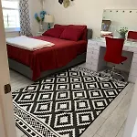 Homestay Cheerful 2 Bed In Heart Of Queens
