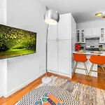 Chic Sunny Retreat In Park Slope New York