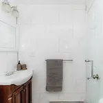 Apartment Luxury Oasis In The Heart Of Brooklyn *