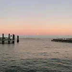 Nyc Apartment By The Harbor