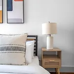 Cozy East Village 3bedroom 2bath Near Tompkins Square Park & Lower East Side Apartment