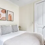 Nolita 1br W Wd Nr New Museum Nyc-1037 *
