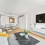3br Penthouse With Massive Private Rooftop * New York