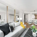 3br Penthouse With Massive Private Rooftop Apartment *