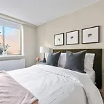 3br Penthouse With Massive Private Rooftop * New York