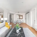 Apartment 3br Penthouse With Massive Private Rooftop *