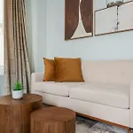 73-608 New 1br 1bth Uws Doorman Gym *