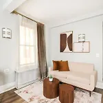 73-608 New 1br 1bth Uws Doorman Gym New York