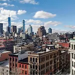 Apartment Doorman! High Floor! Views! Elevator! Free Gym! *