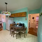 Luxury Three Bedroom In A Private House Apartment *