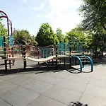 Luxury Three Bedroom In A Private House Apartment New York