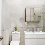 Apartment 317-1b Modern 1br Ues W D *
