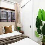 317-1b Modern 1br Ues W D *