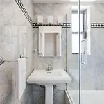 Apartment 73-806 New 1br 1bth Uws Doorman Gym