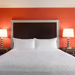 Doubletree By Hilton New York-Laguardia