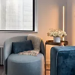 Apartment One Dutch *