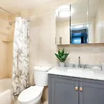 73-208 New 2br 2bath Uws Doorman Gym New York