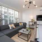 Sophisticated 4 Bedroom Duplex In The Heart Of Midtown