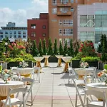 Sheraton Laguardia East Hotel 3*