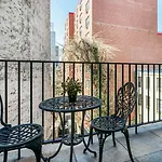 Apartment 809-4b Balcony W D Prime Location *