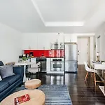 809-4b Balcony W D Prime Location Apartment New York