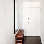 809-4b Balcony W D Prime Location Apartment New York