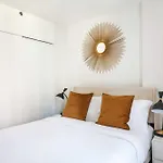 Apartment 809-4b Balcony W D Prime Location *