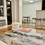 Apartment Midtown High Floor Fantastic Panoramic View Corner 2 Bedroom *