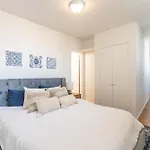 Apartment Amazing Furnished 1 Bedroom Penthouse Midtown West