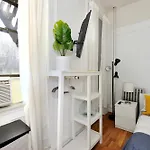 Midtown West Furnished 3br Apartment
