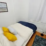 Midtown West Furnished 3br New York