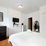 Charming 2br Near Times Square New York