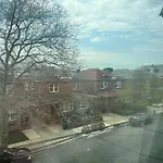 Comfort Stay In Brooklyn - Shared With A Host House Spaces