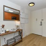 Modern Times Square 1 Bedroom Retreat