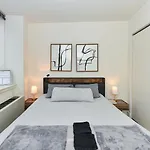 Modern Times Square 1 Bedroom Retreat