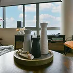 Modern Times Square 1 Bedroom Retreat *